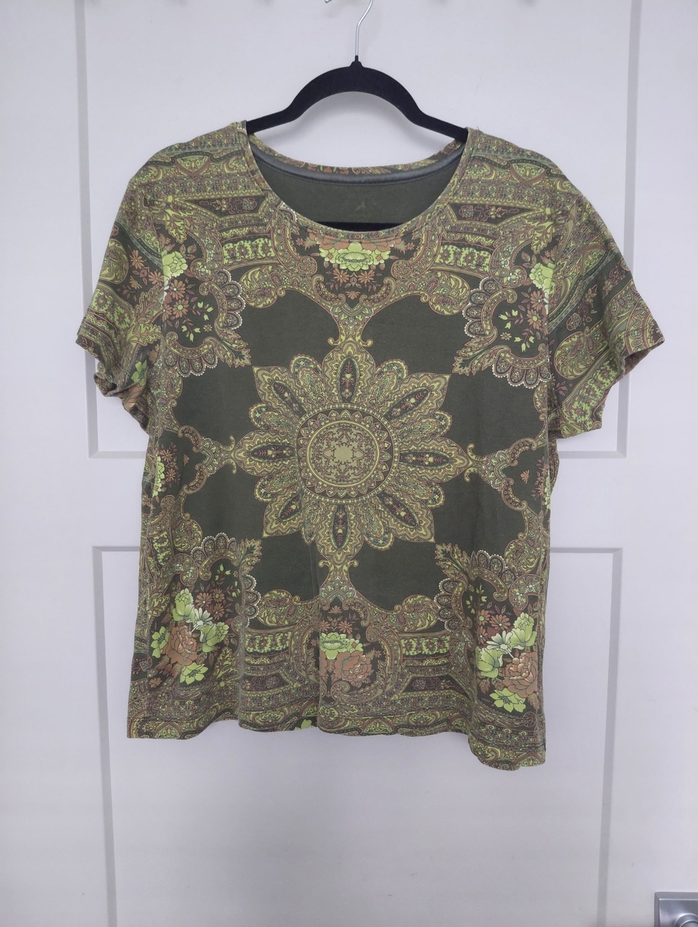 White Stag Olive Green Short Sleeve Tee with Floral Medallion Print